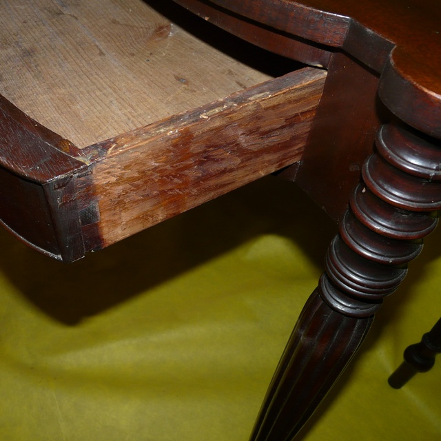 Server Table Federal American Federal Period console table \ server, C1810, Mahogany with ...